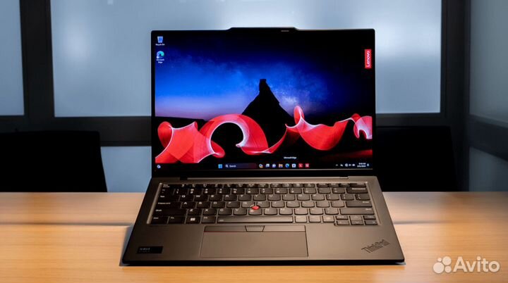 ThinkPad X1 Carbon Gen 12 oled