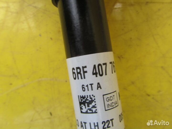 Привод левый передний Volkswagen Polo