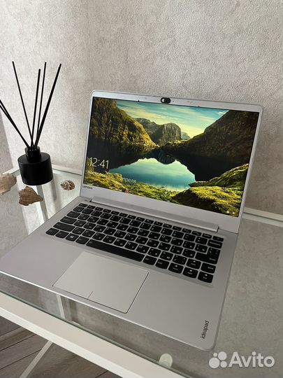 Ноутбук Lenovo ideapad 710s