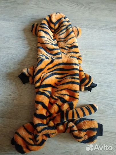 Комбинезон и толстовка для собак