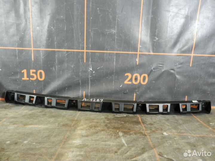 Кронштейн бампера заднего -Volkswagen Polo