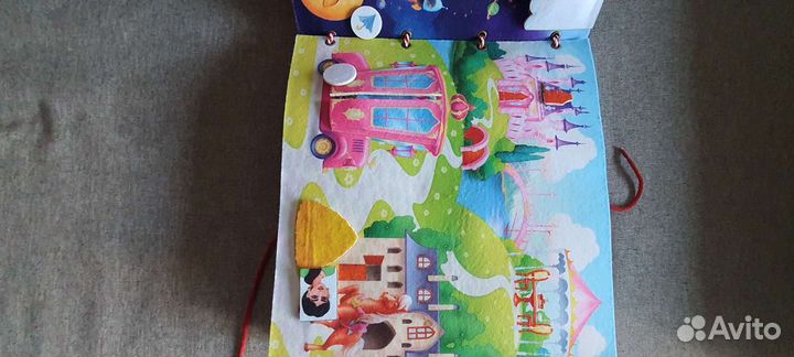 Книга-игра из фетра для малышей