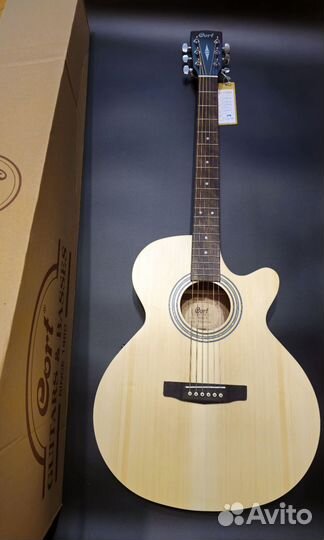 Электроакустическая гитара Cort SFX-ME OP