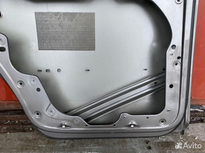 Дверь задняя левая Vw Touran BXE 2007