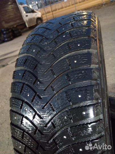 Michelin Latitude X-Ice North 215/70 R16 100T