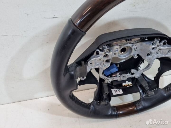 Руль Toyota Land Cruiser 200 2016-2022