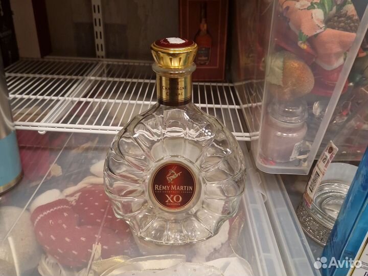 Три бутылки из дворца