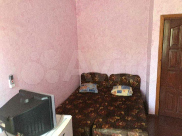 Комната 10 м² в 1-к., 1/2 эт.