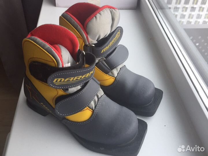 Лыжные ботинки 31р