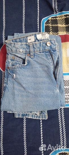 Джинсы bershka mom 34