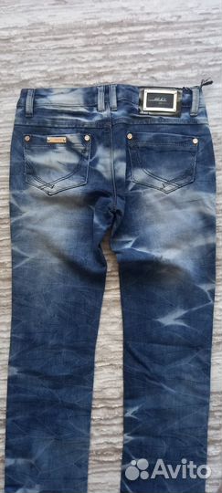 Джинсы женские