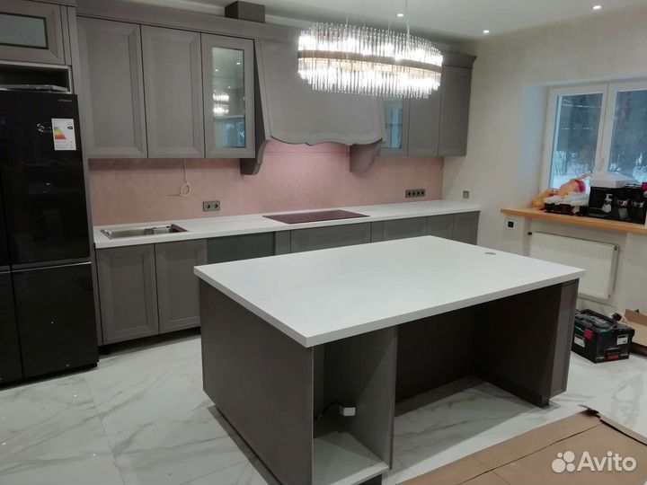 Столешница из искусственного камня на кухню