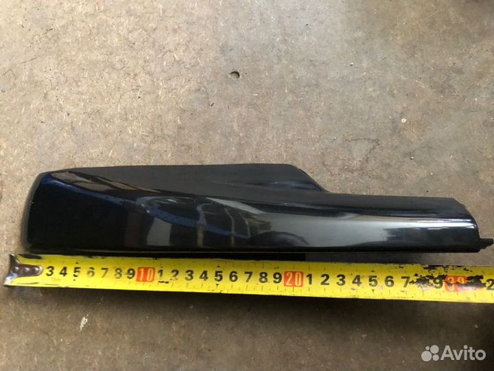 Крышка рейлинга передняя правая Toyota Highlander