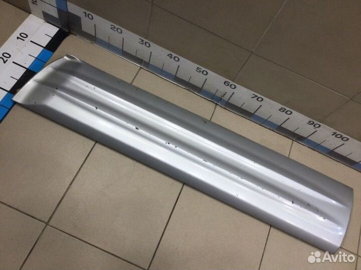 Накладка двери передняя правая Mitsubishi Pajero 3