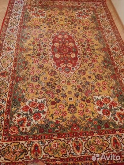 Ковер шерстяной