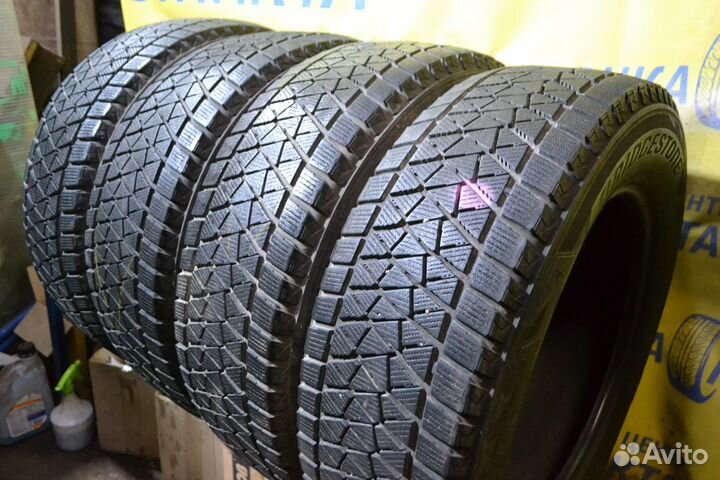 Bridgestone Blizzak DM-V2 225/65 R17