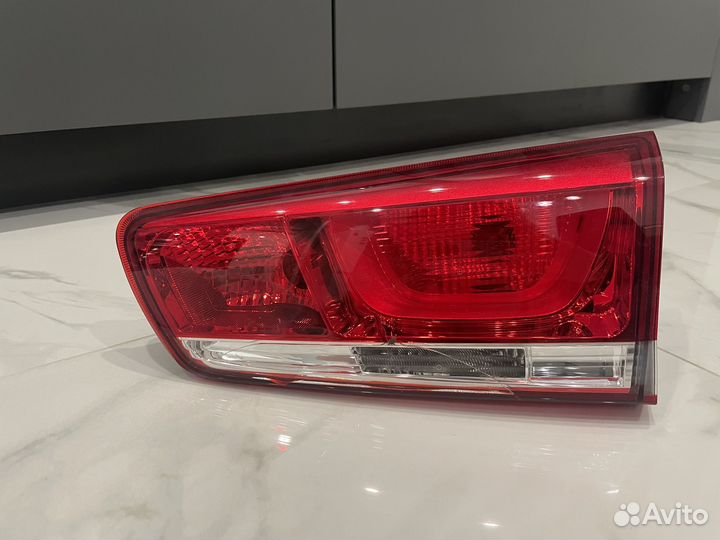 Фонарь внутренний правый задний KIA RIO 3