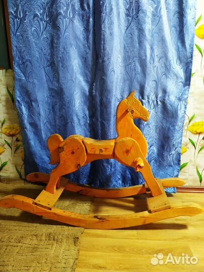 Лошадь -качалка