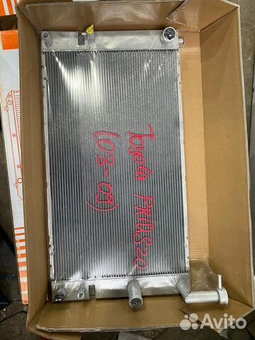 Радиатор охлаждения toyota prius 20