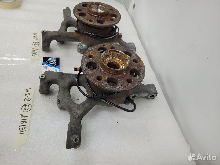 Поворотный кулак в сборе со ступицей Mercedes W218