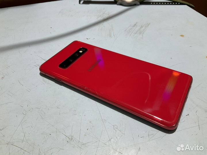 Samsung Galaxy S10, 8/128 ГБ