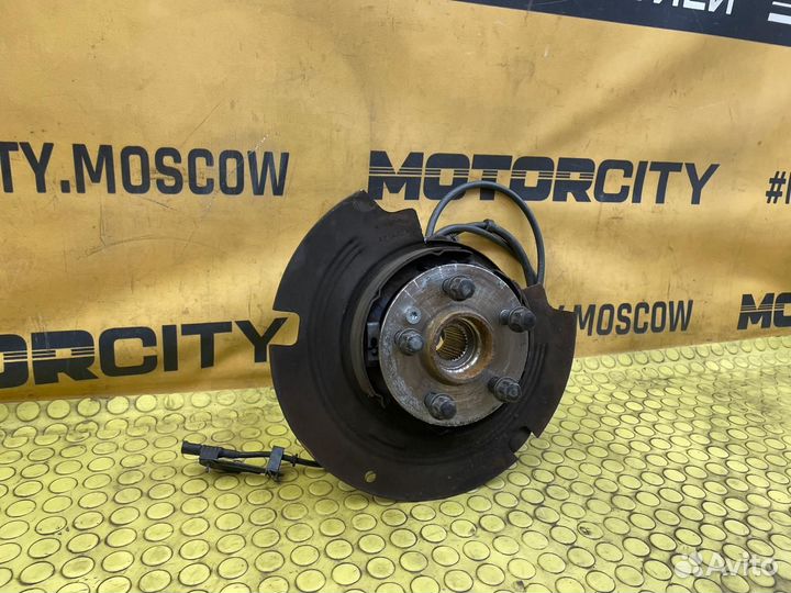 Кулак задний правый Mercedes-Benz Ml-Class W163