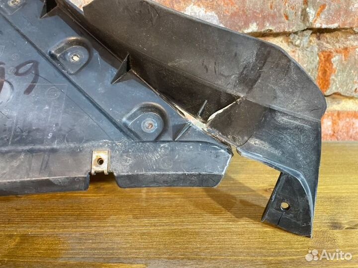 Защита днища кузова правая Bmw X5 E70 N52B30 AF