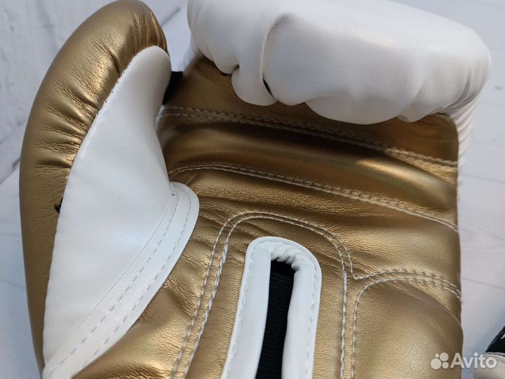 Боксерские перчатки