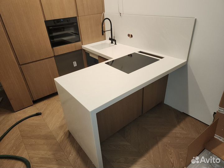 Столешницы и подоконники из искусственного камня