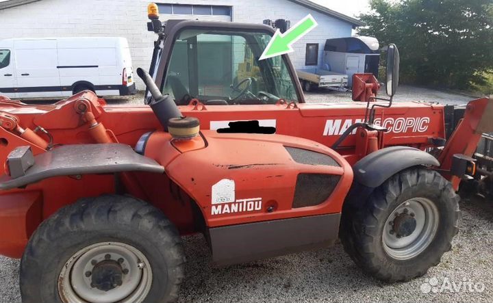 Стекло правое у стрелы Manitou MT 1740 SL Turbo