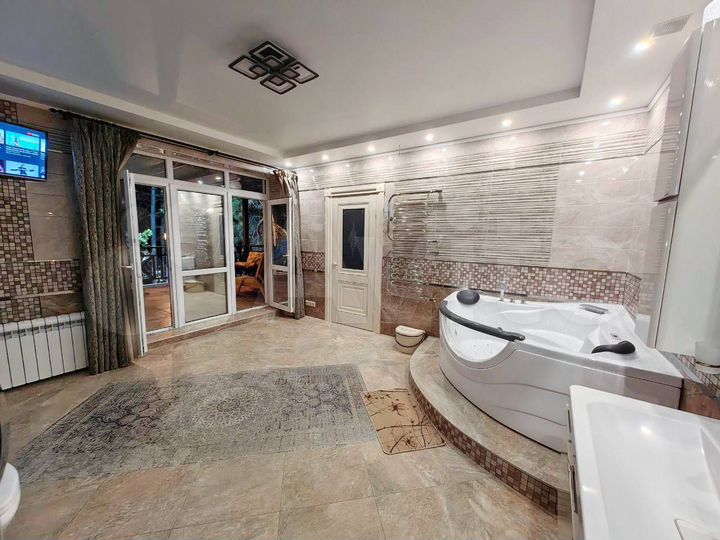 Дом 245 м² на участке 25 сот.