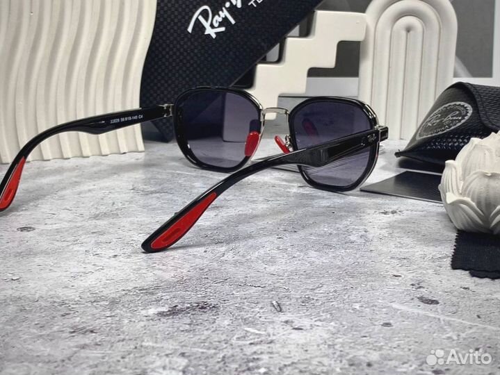 Очки Ray Ban Ferrari черные