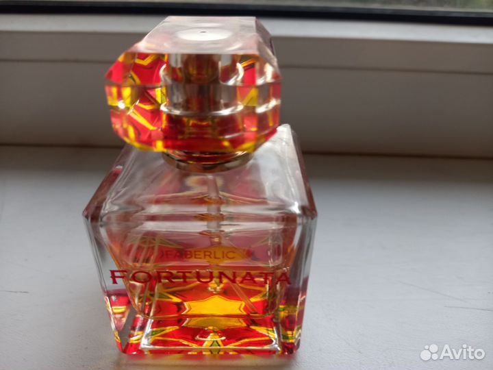 Парфюмерия от avon и Фаберлик