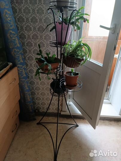 Подставка для цветов