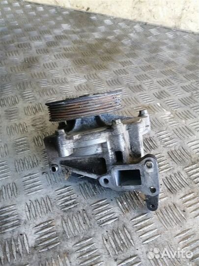 Помпа Hyundai Santa Fe CM D4HB 2011