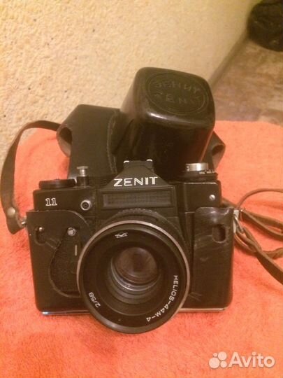 Пленочный фотоаппарат зенит,фотоувеличитель,лампы