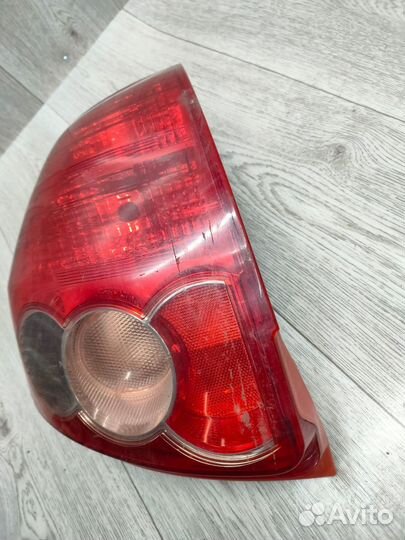 Фонарь задний правый Toyota Auris, I 2007