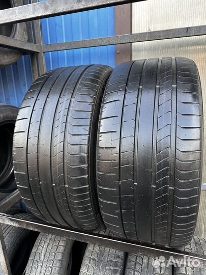 Pirelli P Zero PZ4 295/35 R21 107Y