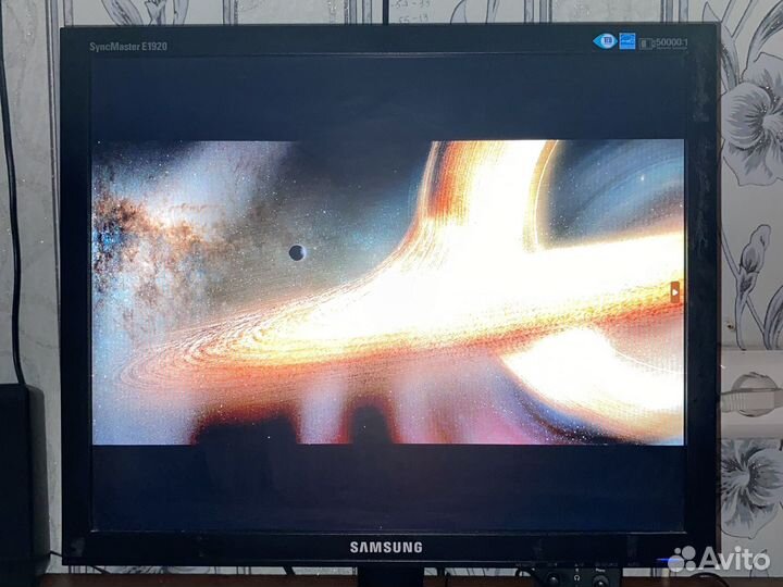 Монитор Samsung syncmaster e1920