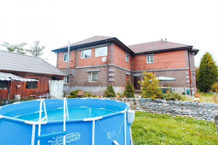 Коттедж 310 м² на участке 20 сот.