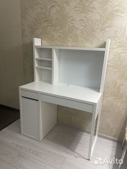 Письменный стол IKEA белый