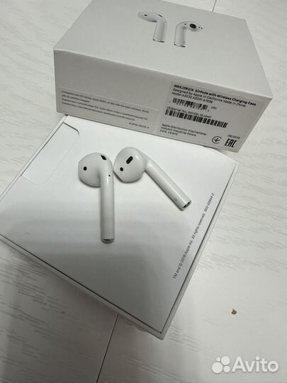 Беспроводные наушники apple airpods