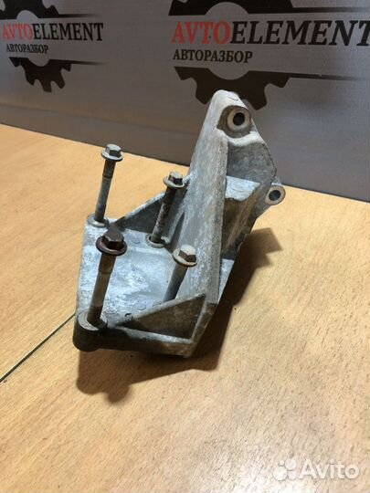 Кронштейн гур Ford Fusion