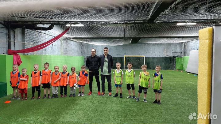 Тренер по футболу