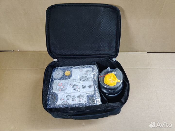 Насос, компрессор для колёс штатный комплект