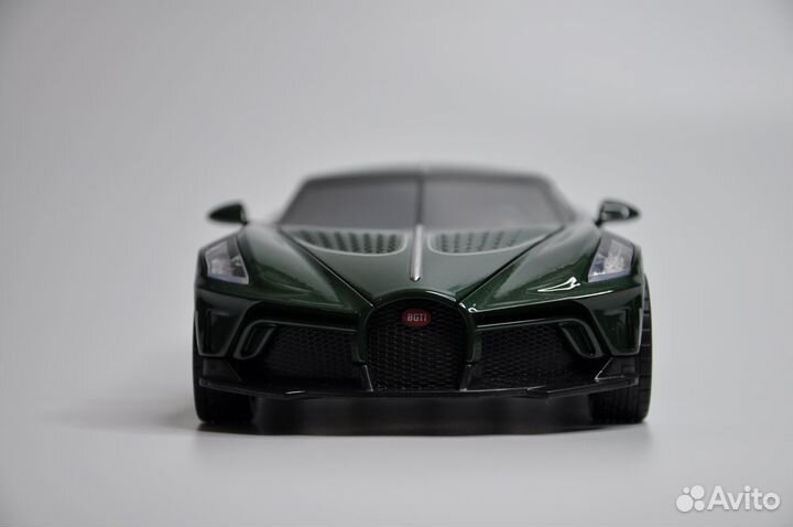 Модель автомобиля Bugatti La Voiture Noire металл