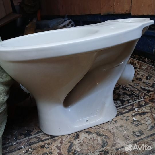 Унитаз новый