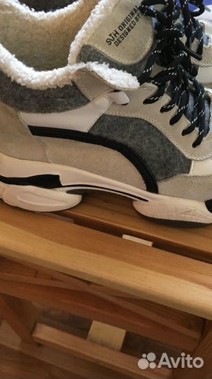 Кроссовки женские 38 размер