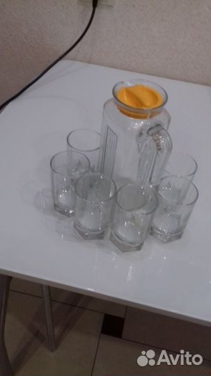Графин со стаканами