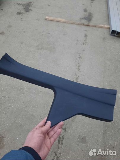 Накладка парога на тойота корола 180 кузов